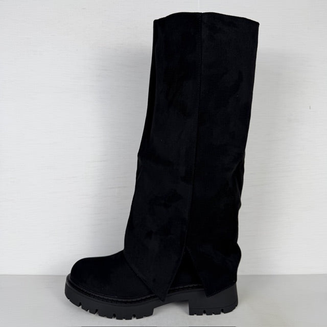 Hoge suèdine boots met flap zwart