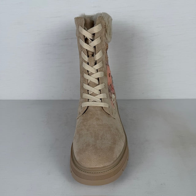 Suèdine veterboots met bloemenprint beige