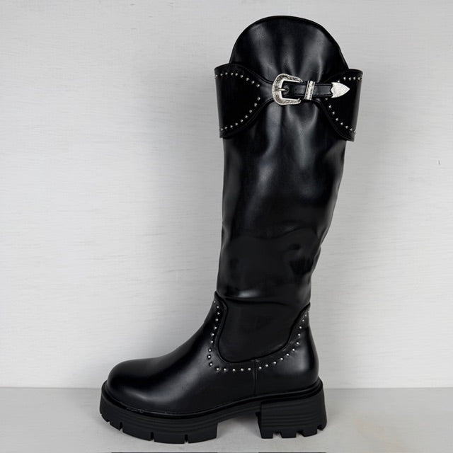 Hoge leatherlook laarzen met leuke afwerking zwart