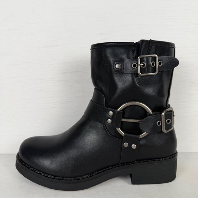 Stoere leatherlook enkellaarsjes met gespjes zwart