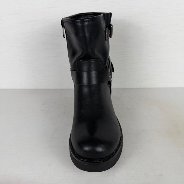 Stoere leatherlook enkellaarsjes met gespjes zwart