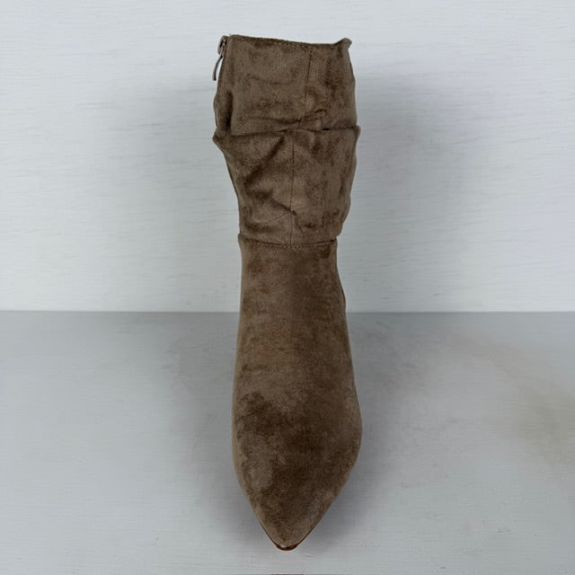Suèdine slouchy laarsjes met elegant design khaki
