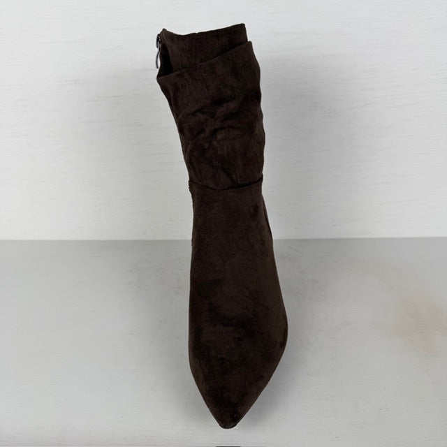 Suèdine slouchy laarsjes met elegant design bruin