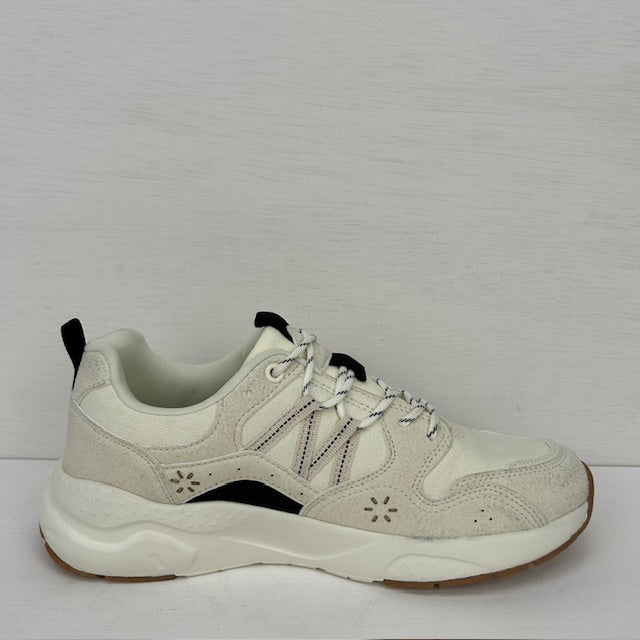 Casual sneaker met trendy look beige