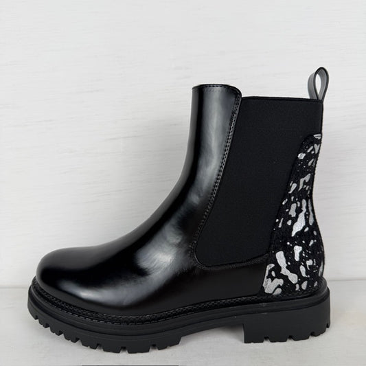 Leatherlook enkellaarsjes met dierenprint zwart