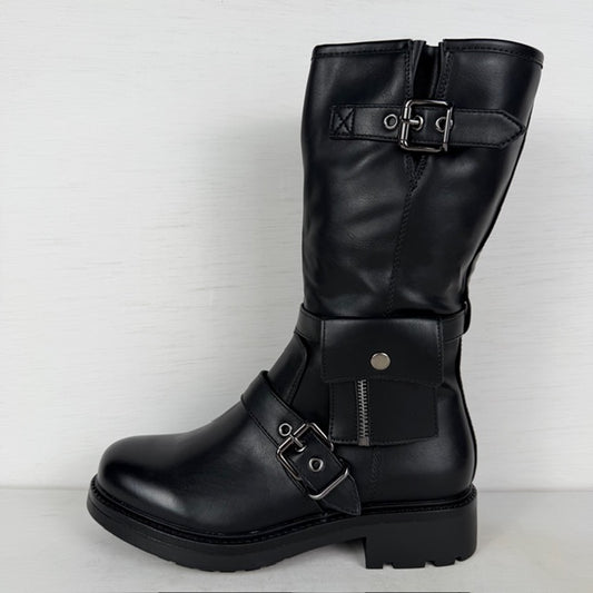 Stoere leatherlook laarzen met leuke afwerking zwart