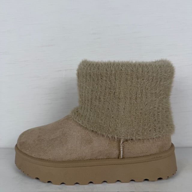 Uggies met furry rand beige