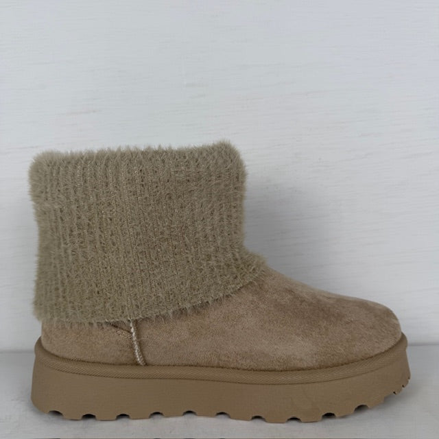 Uggies met furry rand beige