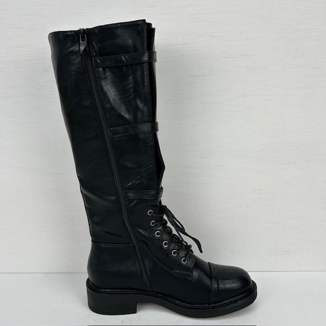 Hoge laarzen met stoere afwerking zwart