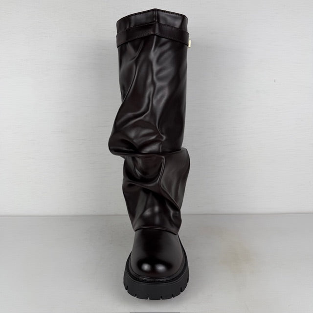 Hoge leatherlook boots met slouchy flap bruin