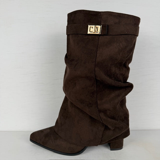 Suèdine laarzen met slouchy flap en hoge hak bruin