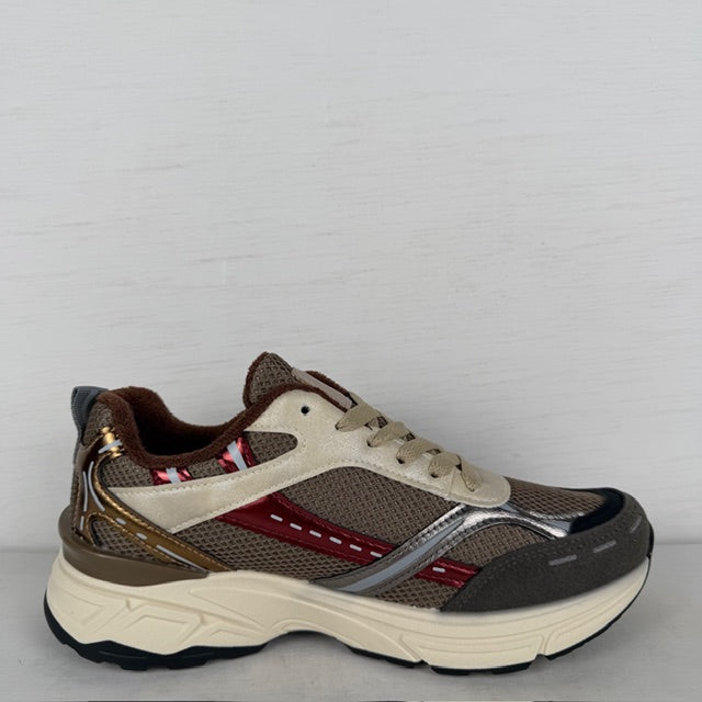 Sportieve sneakers met metallic details grijs