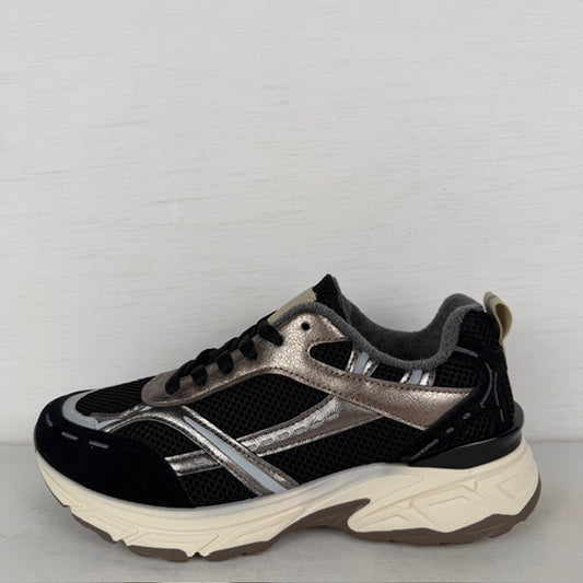 Sportieve sneakers met metallic details zwart