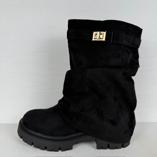 Suèdine slouchy boots met stoer design zwart
