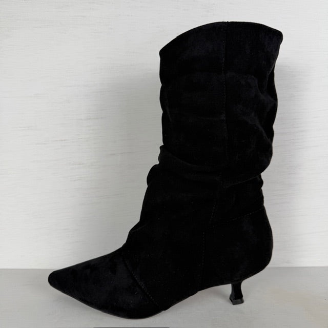 Suèdine slouchy laarzen met klein naaldhakje zwart
