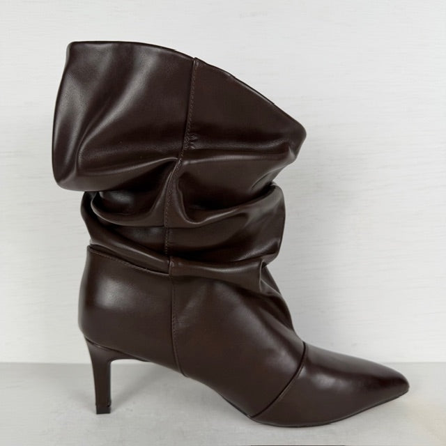 Trendy leatherlook laarzen met slouchy design bruin