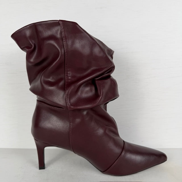 Trendy leatherlook laarzen met slouchy design rood