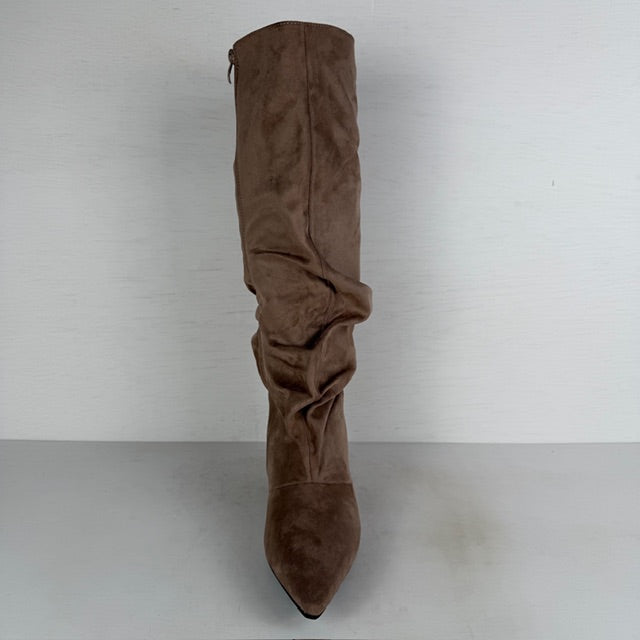 Hoge slouchy laarzen met klein naaldhakje taupe