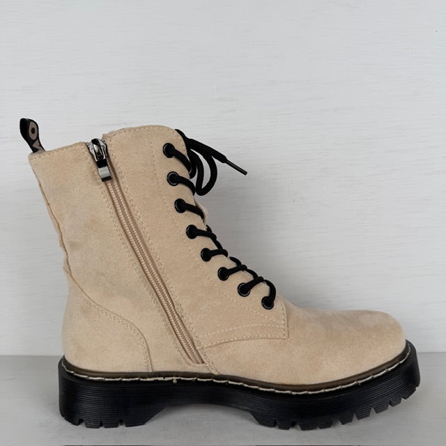 Veterboots met stoere zool beige