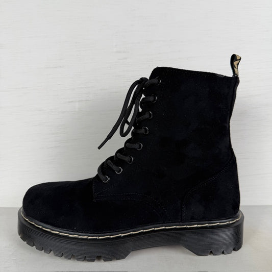 Veterboots met stoere zool zwart