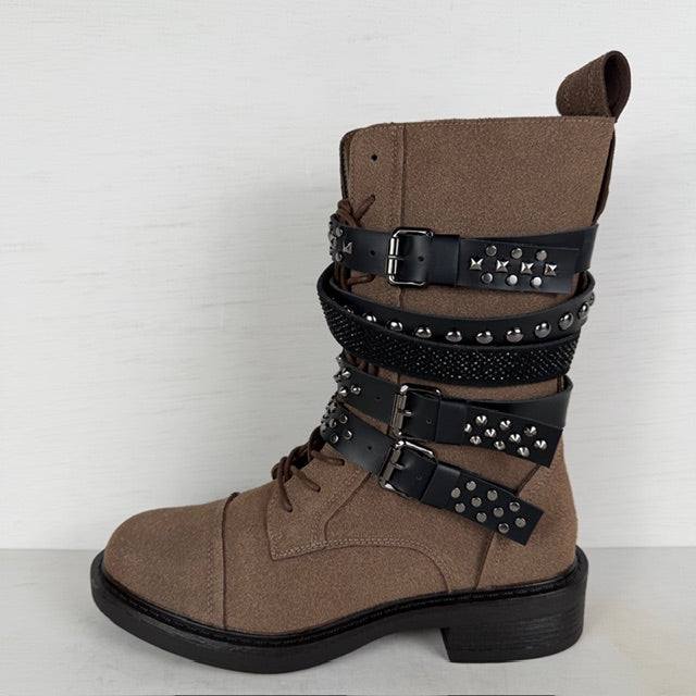 Stoere laarzen met veters en gespjes bruin