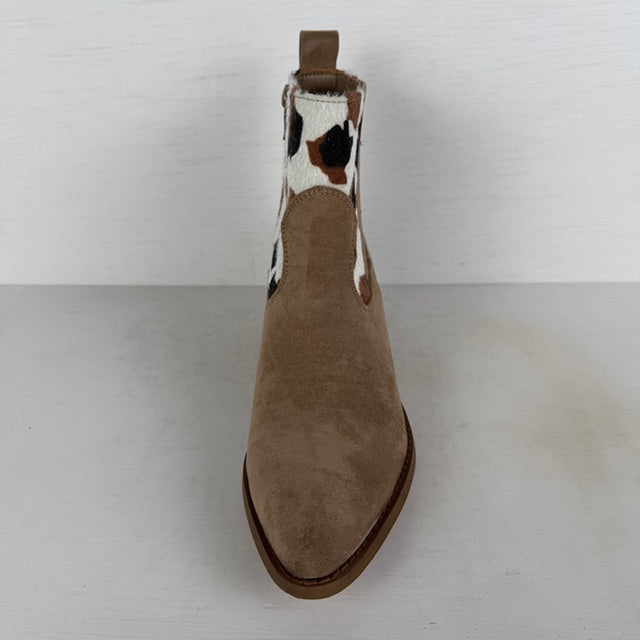 Suèdine cowboylaarsjes met koeienprint taupe