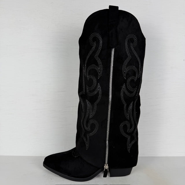 Suèdine cowboylaarzen met flap en sierrits zwart