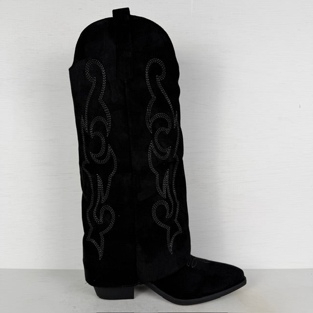 Suèdine cowboylaarzen met flap en sierrits zwart