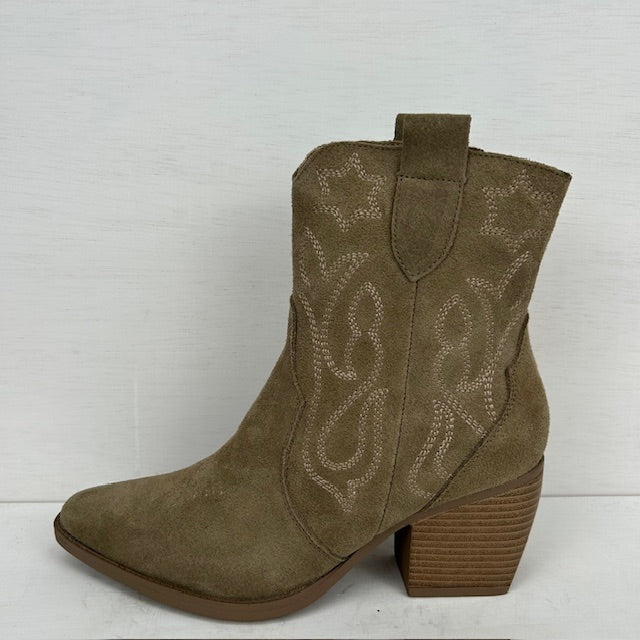 Real leather cowboylaarsje met stoere hak olive
