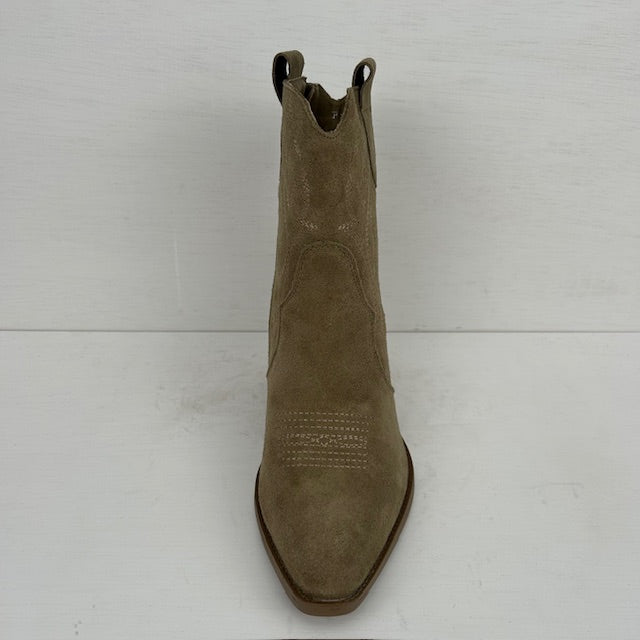 Real leather cowboylaarsje met stoere hak olive