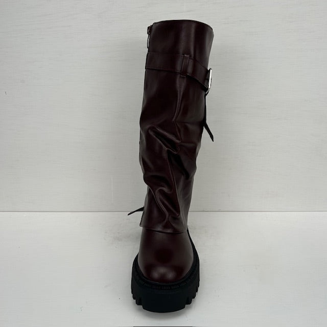 Hoge leatherlook boots met flap en gesp rood
