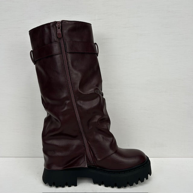 Hoge leatherlook boots met flap en gesp rood