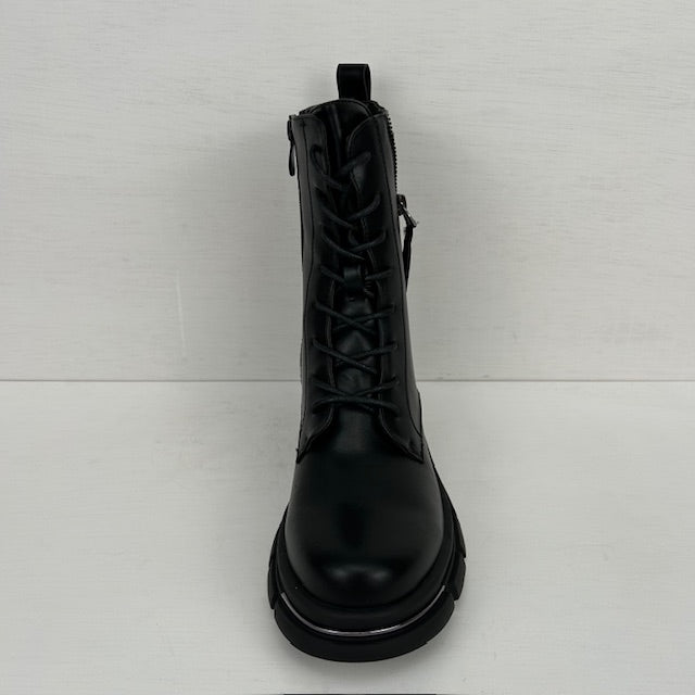 Leatherlook veterboots met leuke sierrits zwart