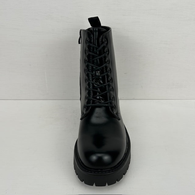 Basic veterboots met stoere zool zwart