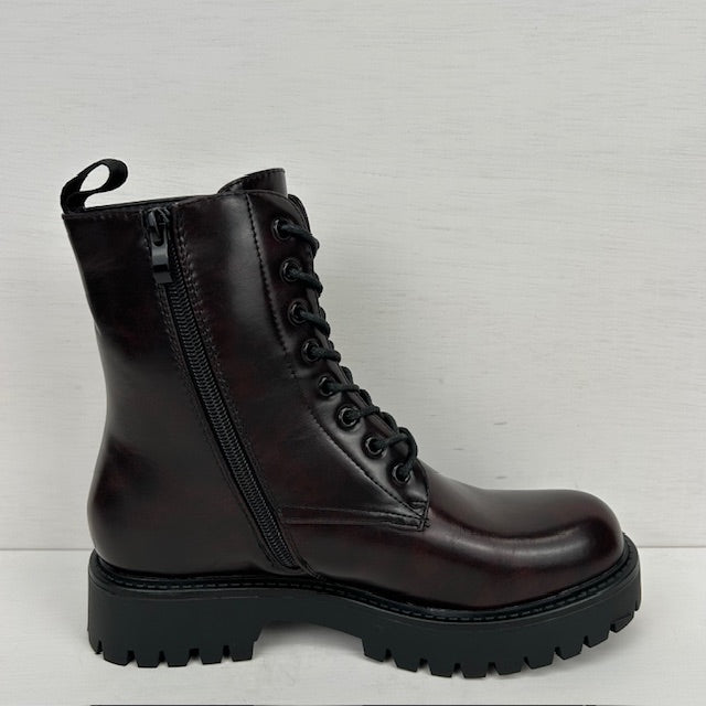 Basic veterboots met stoere zool donkerrood