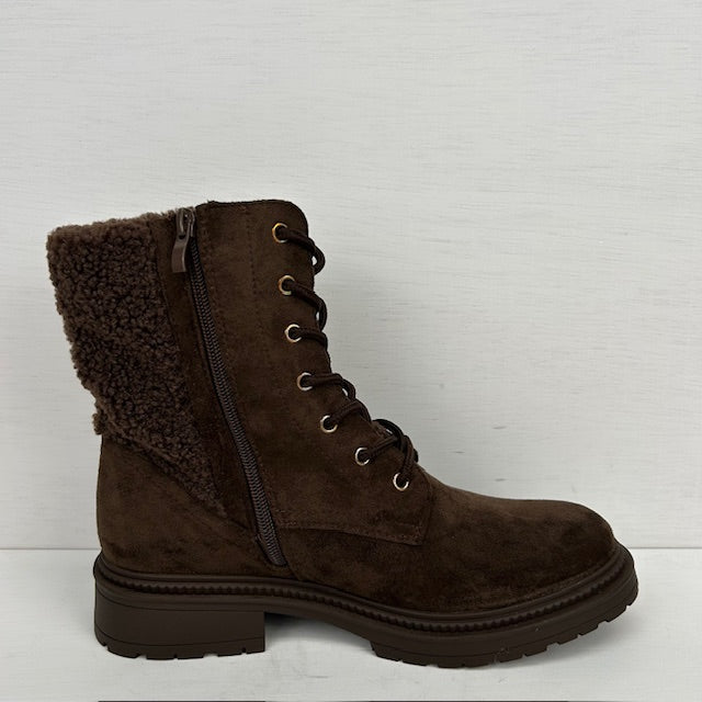 Suèdine veterboots met teddy bruin