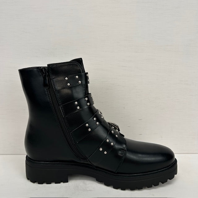 Leatherlook boots met gespjes en studs zwart