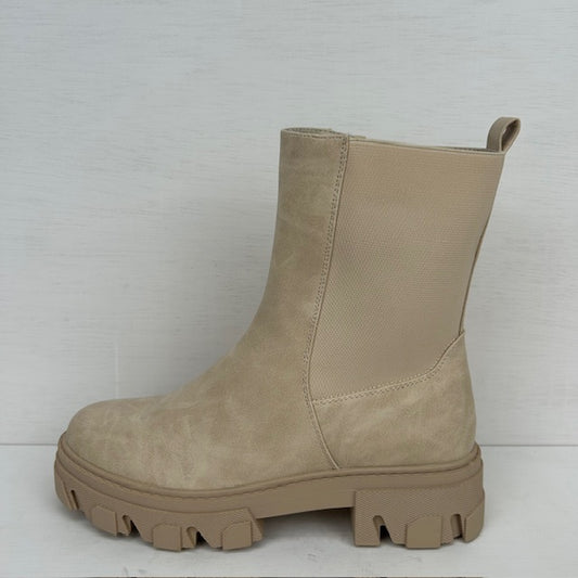 Tijdloze leatherlook boots beige