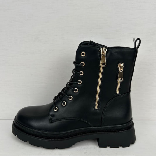 Leatherlook veterboots met sierritsjes zwart