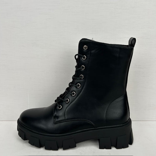 Gave veterboots met stoere zool zwart
