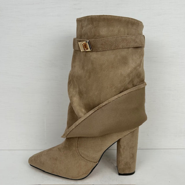 Suèdine cowboylaarzen met flap en bandje khaki