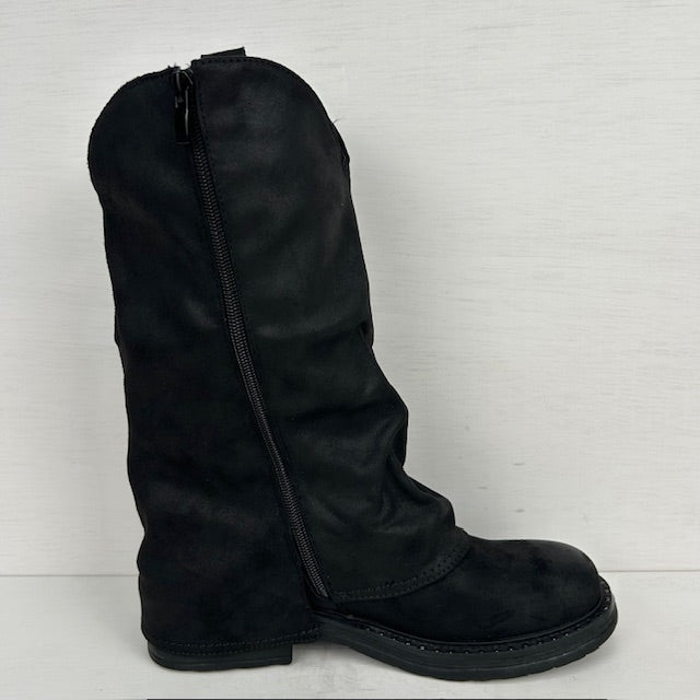 Leatherlook laarzen met trendy flap zwart