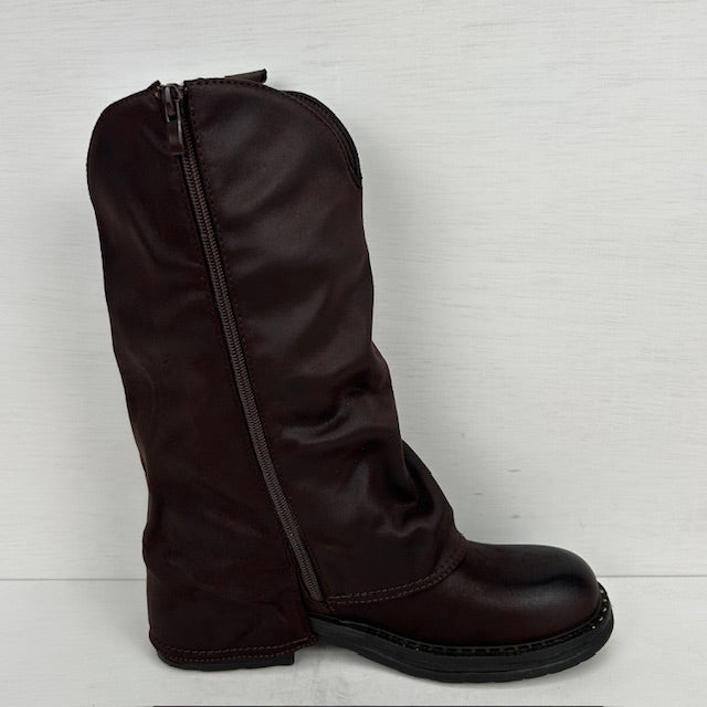 Leatherlook laarzen met trendy flap donkerbruin