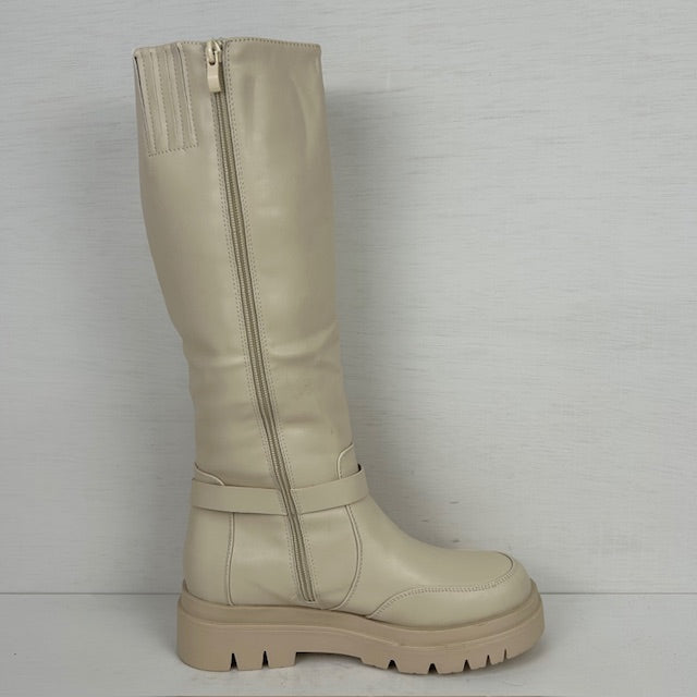 Hoge leatherlook laarzen met sierlijk bandje beige