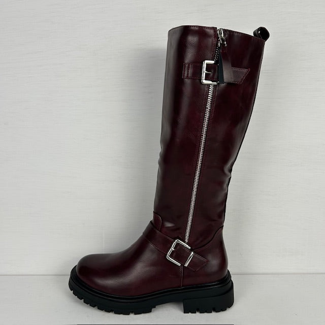 Leatherlook laarzen met leuke afwerking rood