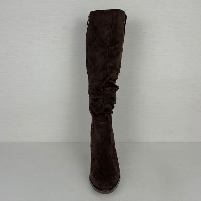 Hoge suèdine laarzen met stevige hak bruin