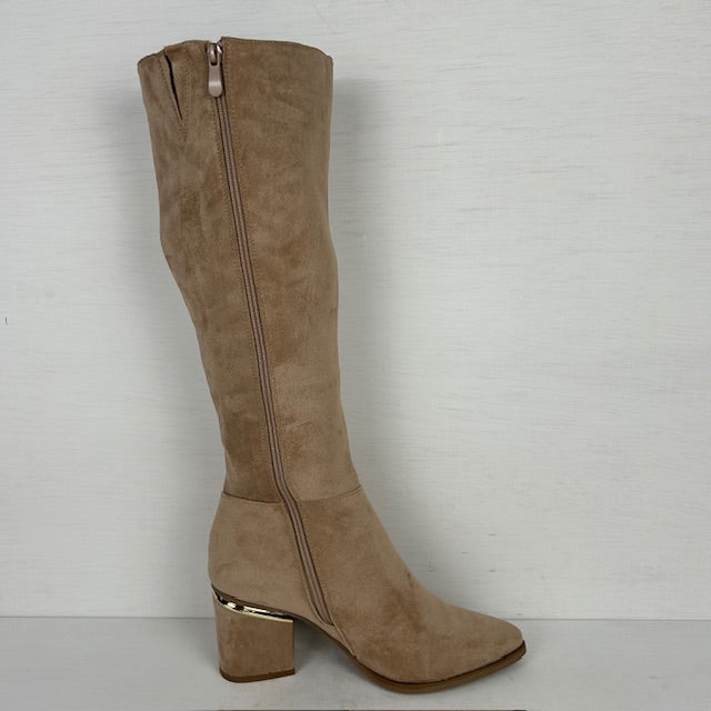 Hoge suèdine laarzen met elegante hak khaki