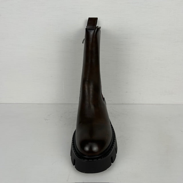 Leatherlook boots met stoere zool bruin