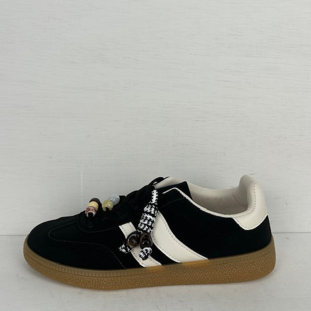 Retro sneakers met leuke details zwart