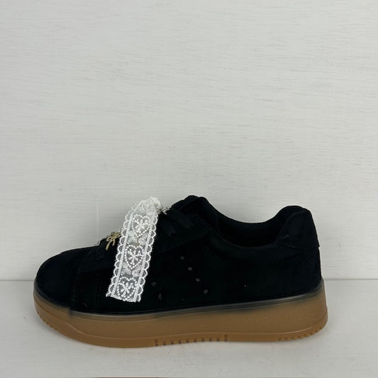 Retro sneakers met sierlijke veters zwart